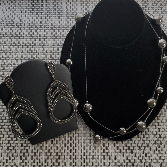 Y2k Black Statement Drop Long Earrings and Necklace set - Picture 2 of 6